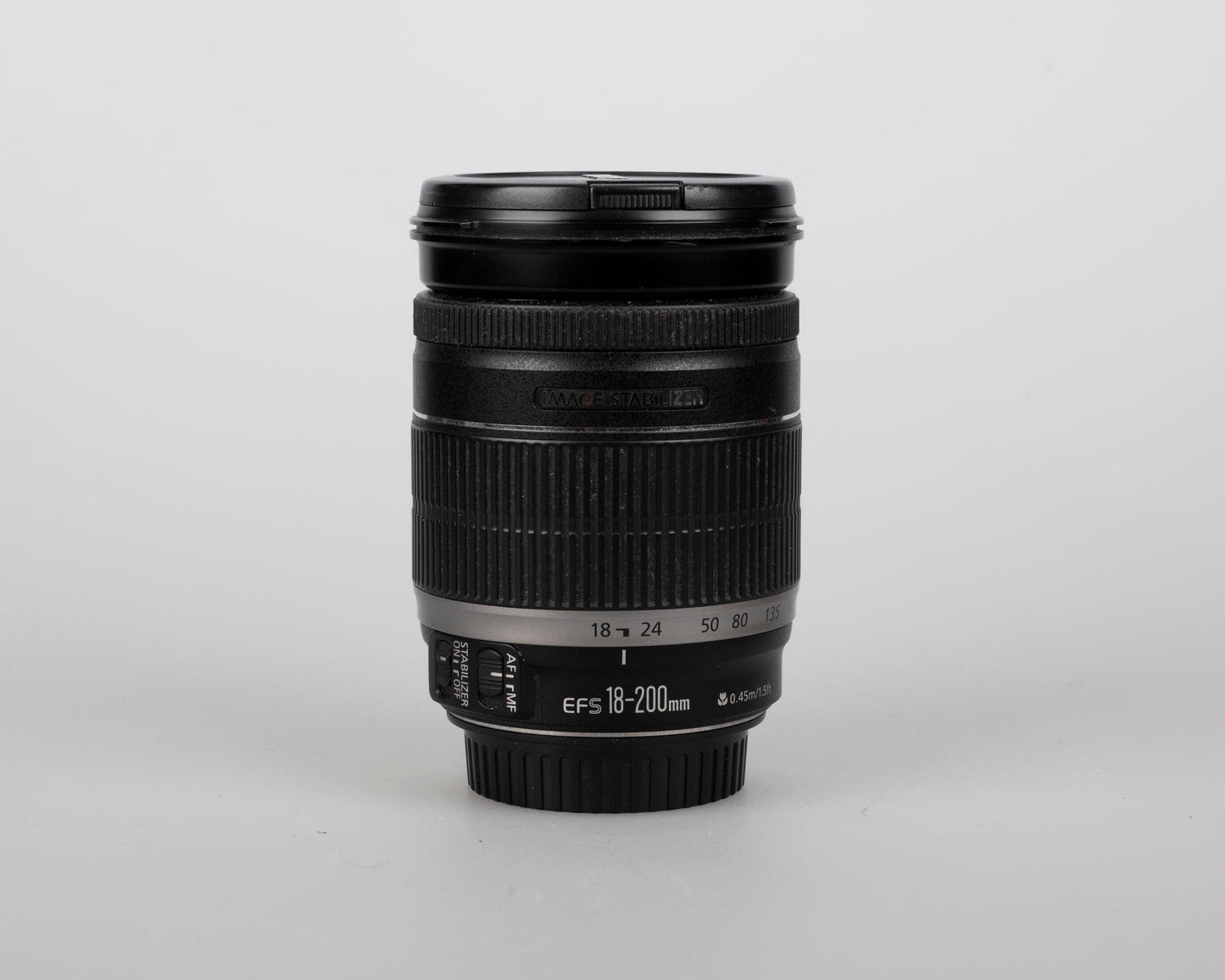 Canon EF-S 18-200mm 1:3.5-5.6 IS zoom lens (serial 4601025608)