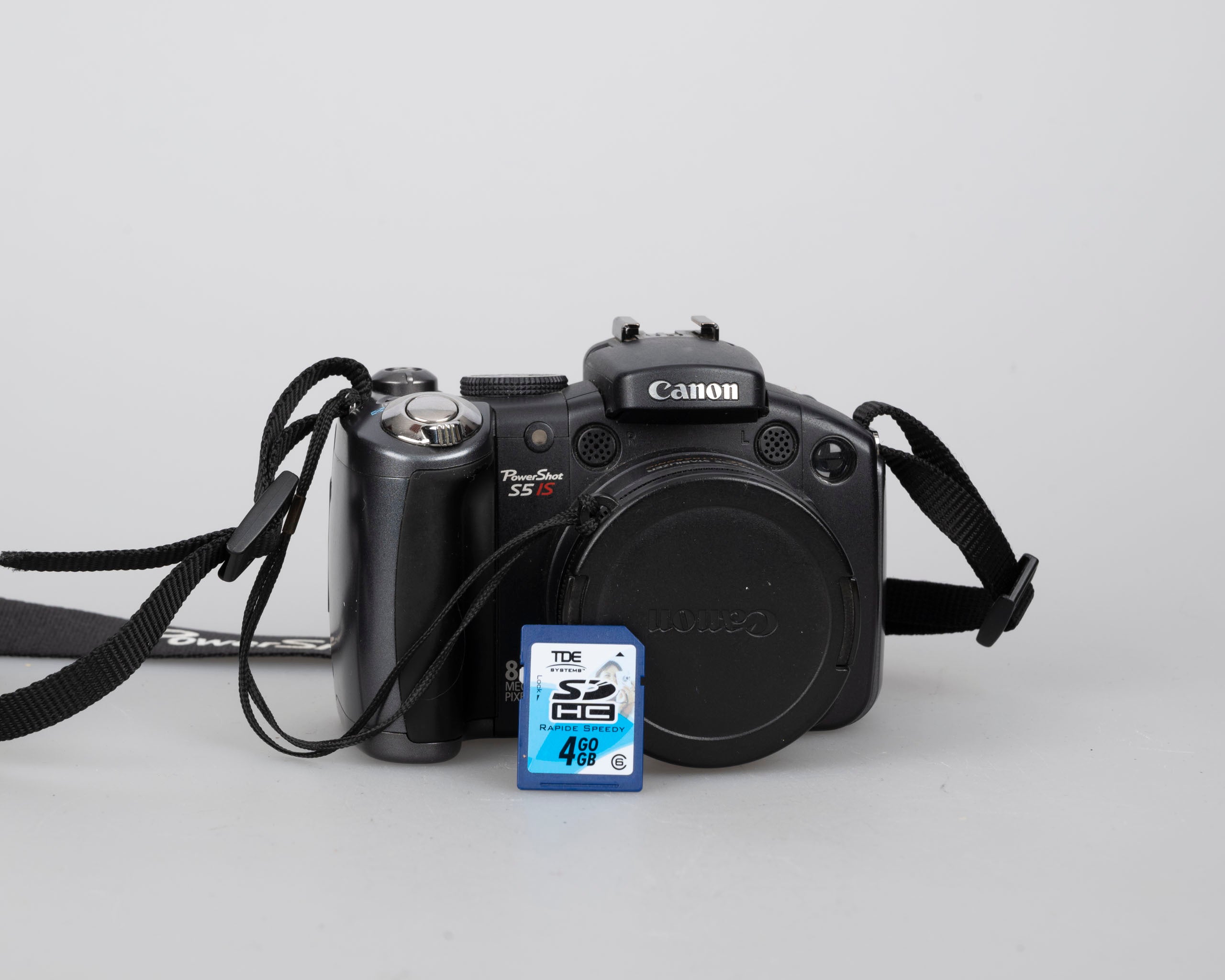 Canon Powershot S5 IS digicam w/ 8 MP CCD sensor + 4 GB SD card