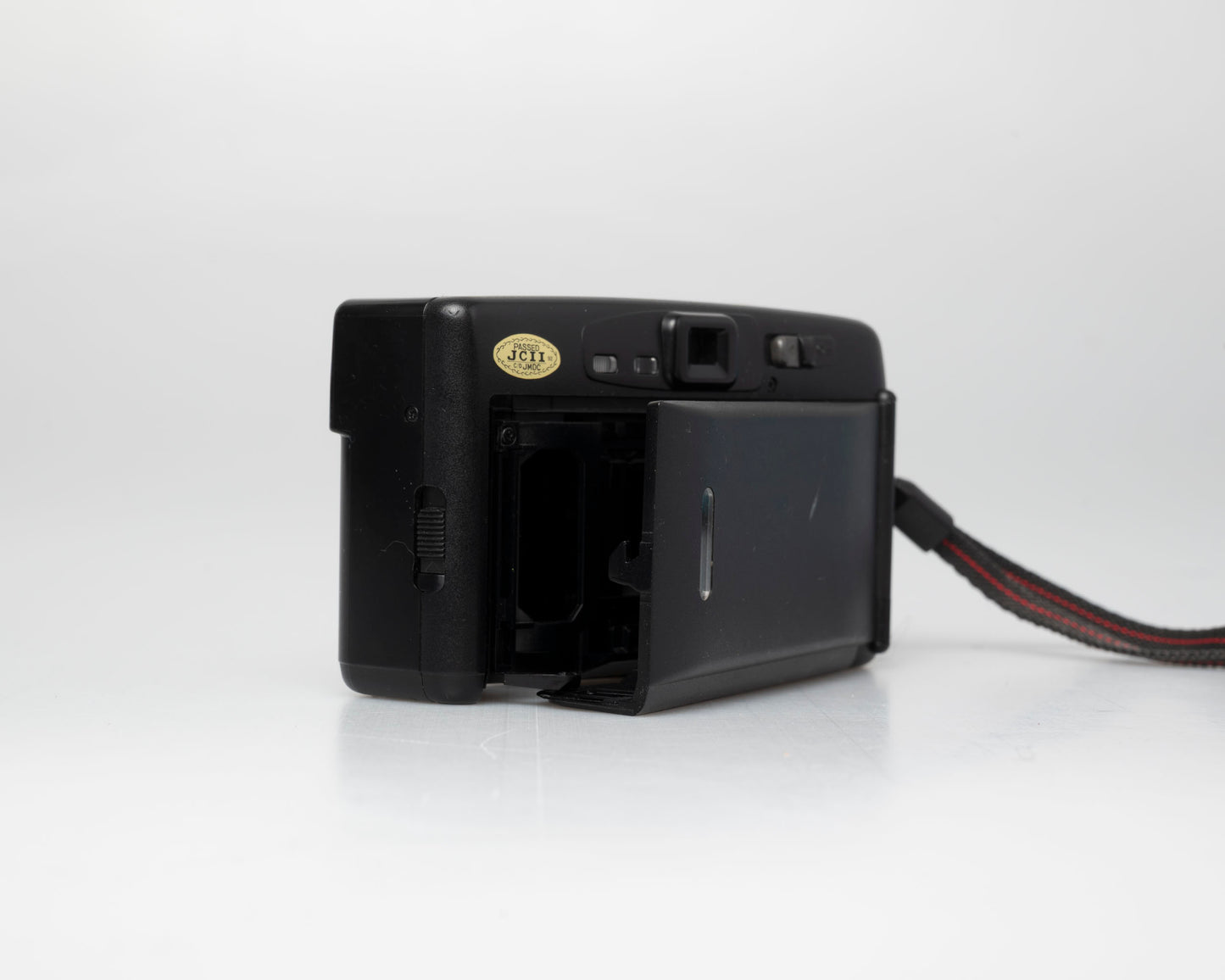 Fujifilm DL-60 35mm film camera (serial 21009541)