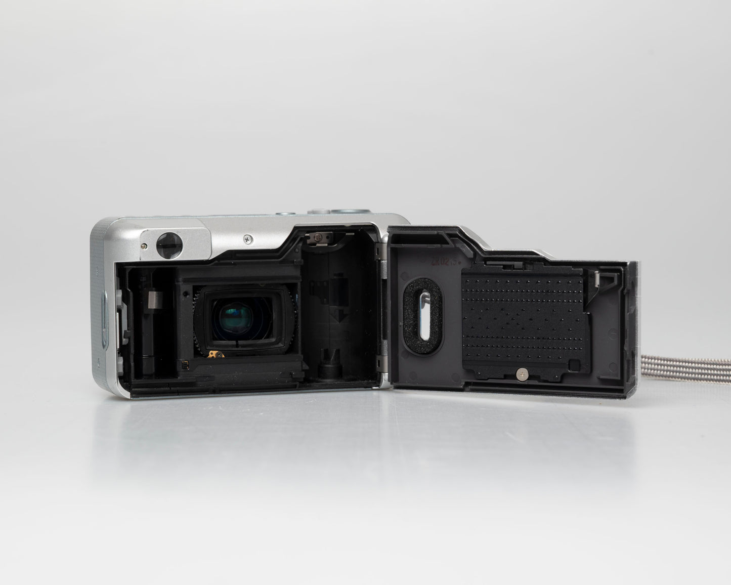 Canon Sure Shot 105u 35mm camera (serial 7409254)