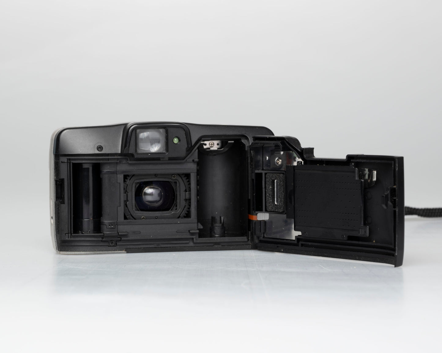 Canon Sure Shot Zoom 76 35mm film camera (serial 5955079)