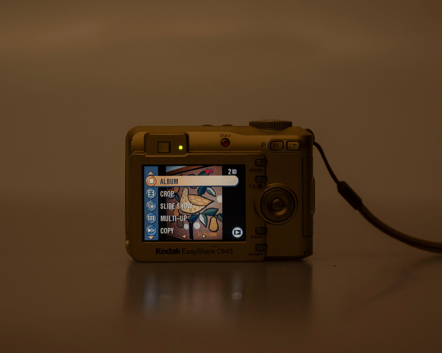 Kodak EasyShare C643 6.1 megapixel CCD sensor digicam w/ 1 GB SD card (uses AA batteries)