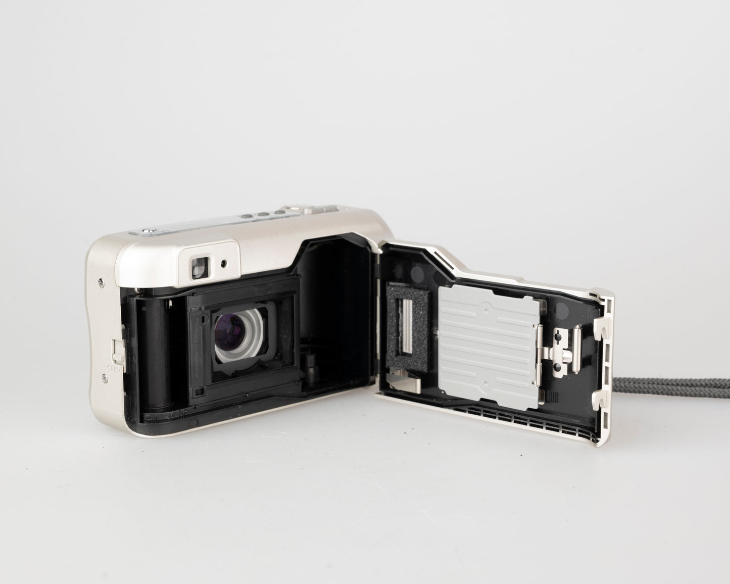 Appareil photo compact Minolta 110 Zoom Date 35 mm avec étui (série 42312807)