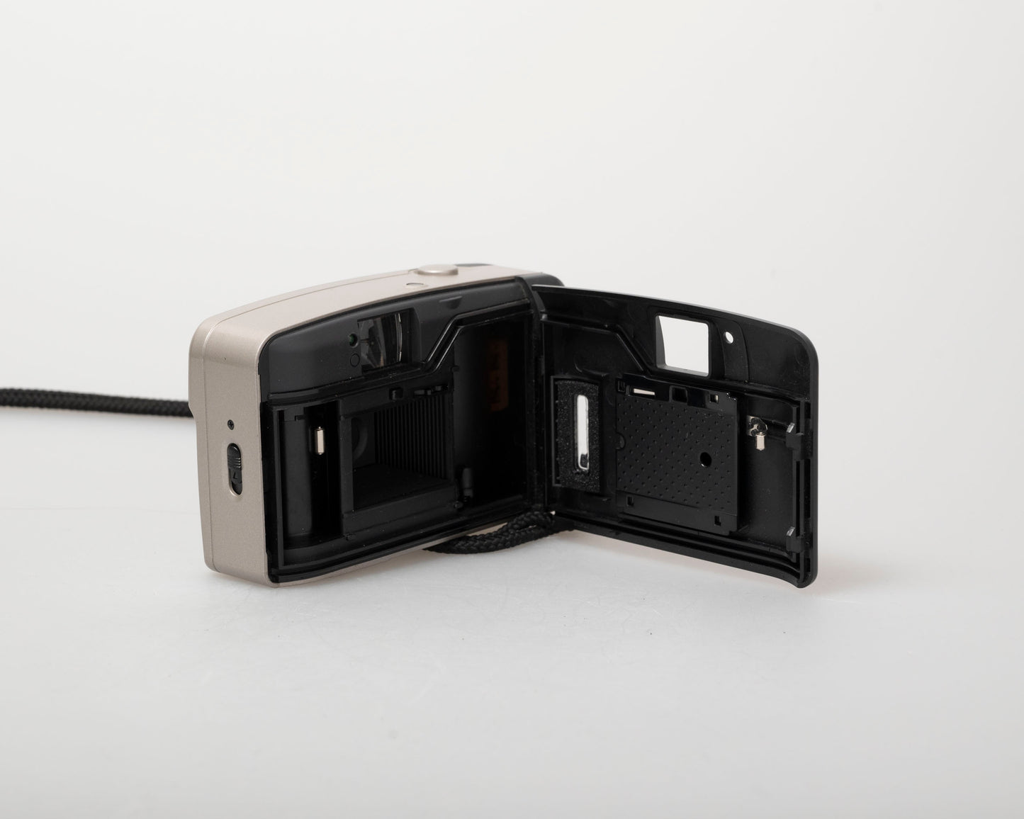 Appareil photo Pentax PC-330 35 mm avec étui (série 5421634)