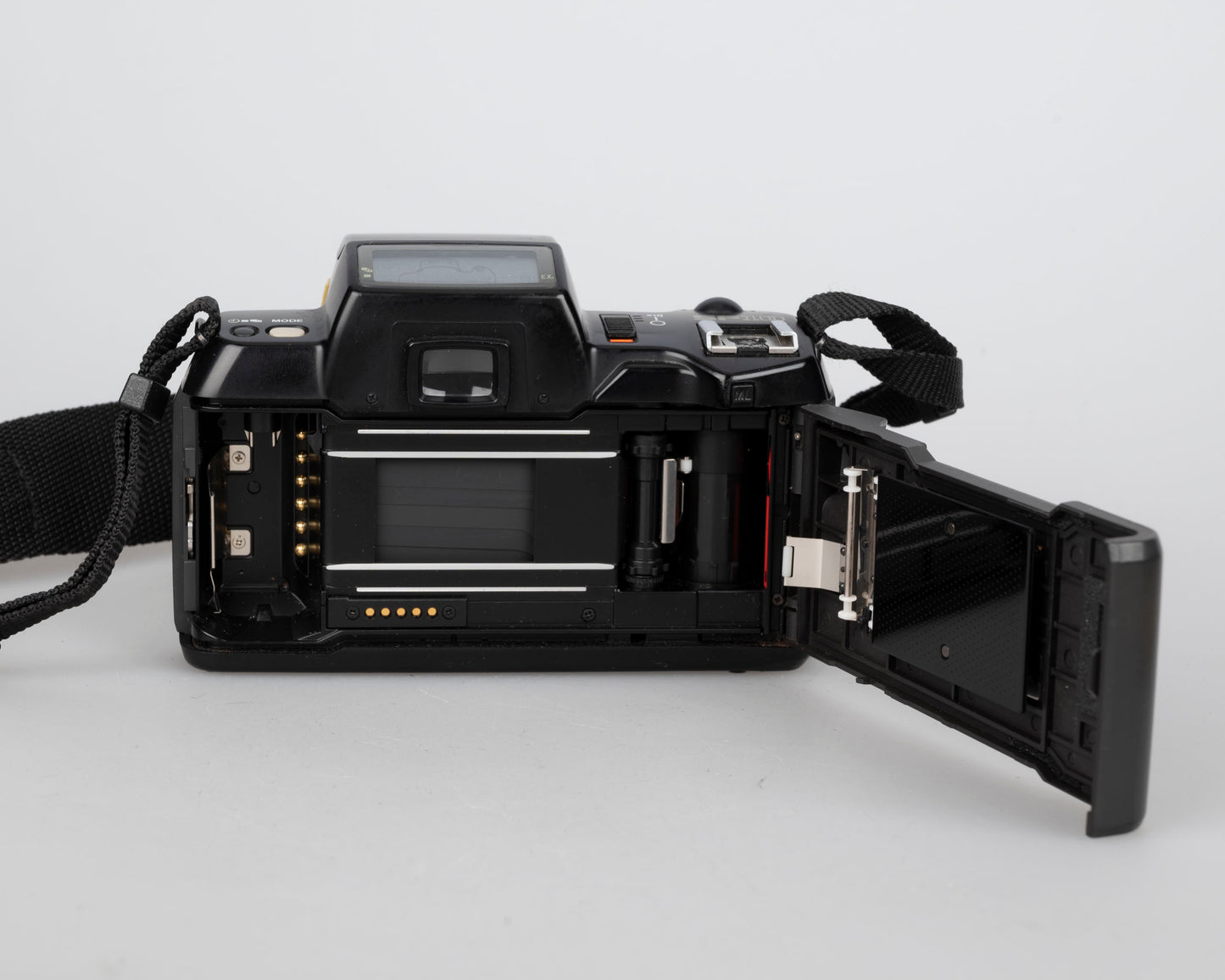 Pentax SF10 35 mm SLR avec objectif compact SMC Pentax-F 28 mm f2.8 (série 4195760)