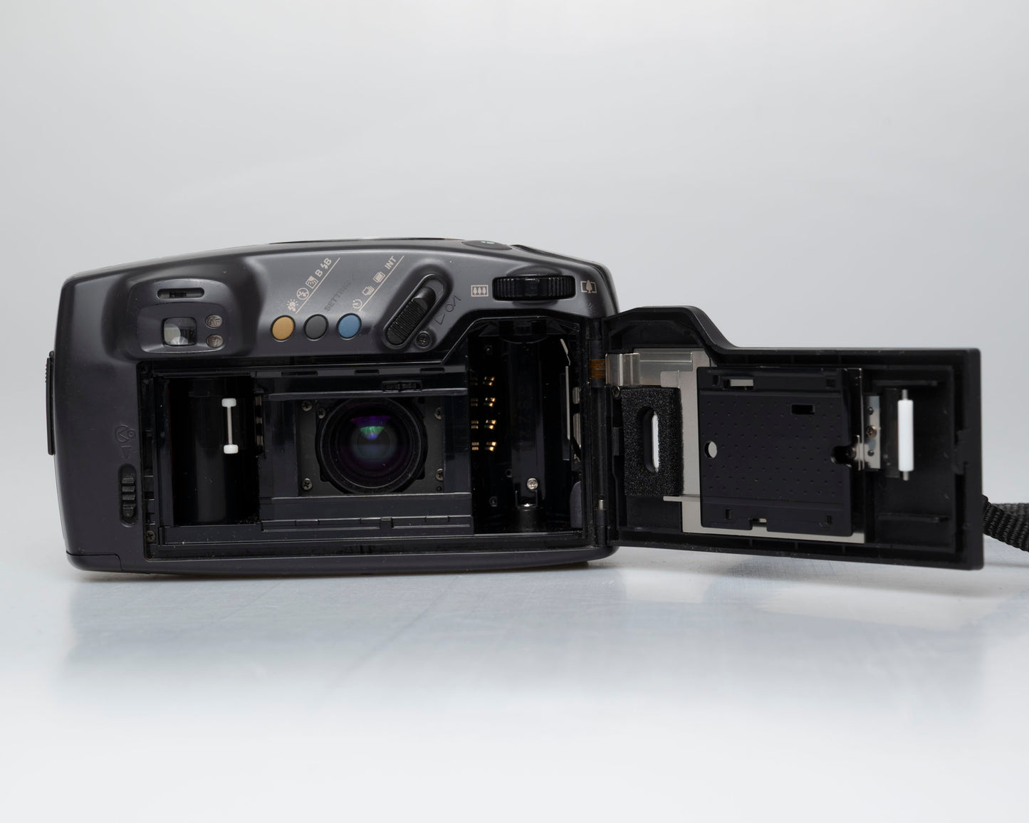 Appareil photo Pentax Zoom 105-R 35 mm avec étui (série 5245413)