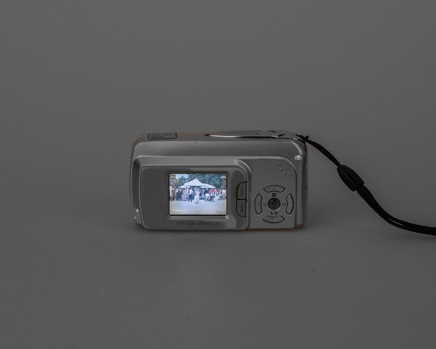 Vivitar Vivicam 5110 5 MP sensor digicam w/ USB cable (uses AA batteries + SD cards)