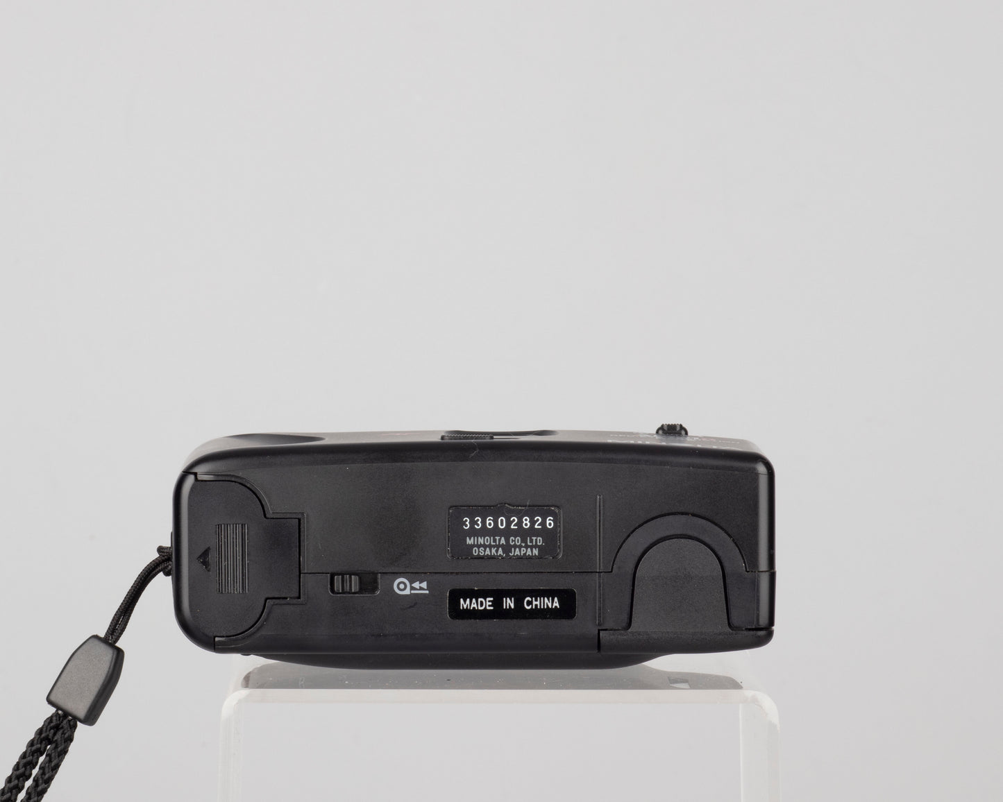 Minolta AF101R Date 35mm point-and-shoot camera w/case and manual (serial 33602826)