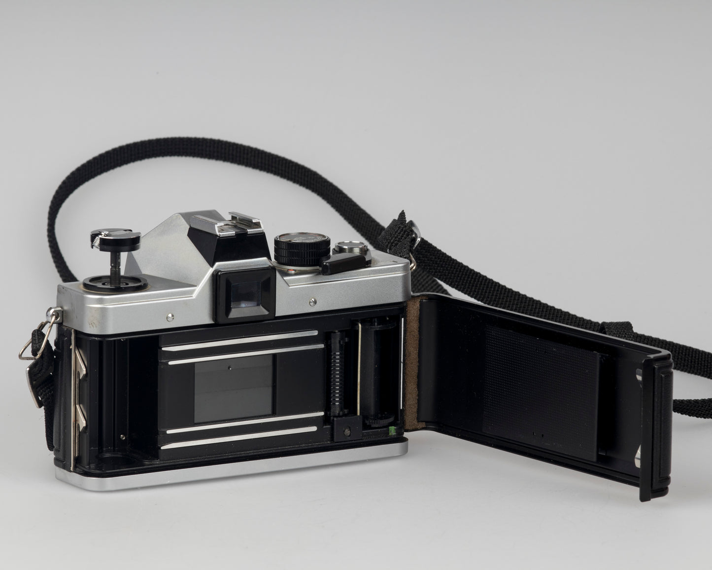 Praktica MTL 5 35mm film SLR camera with Rikenon 50mm f2 lens