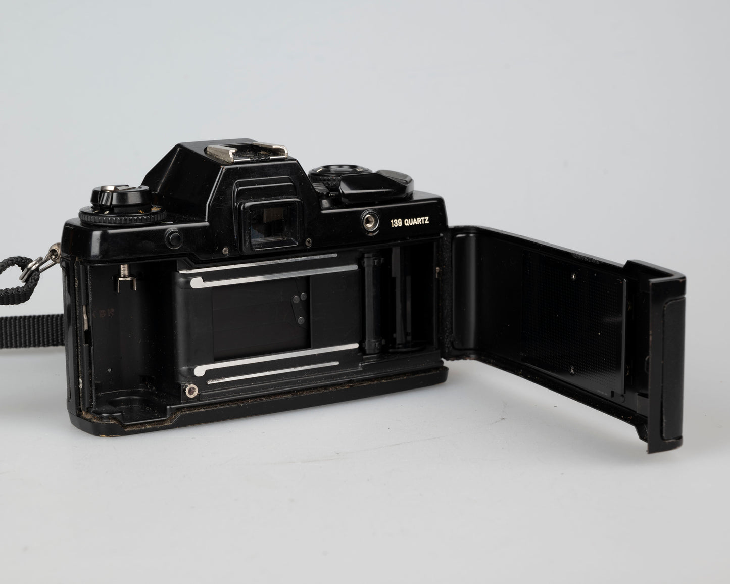 Contax 139 Quartz 35 mm SLR avec objectif DBS 50 mm f1.9