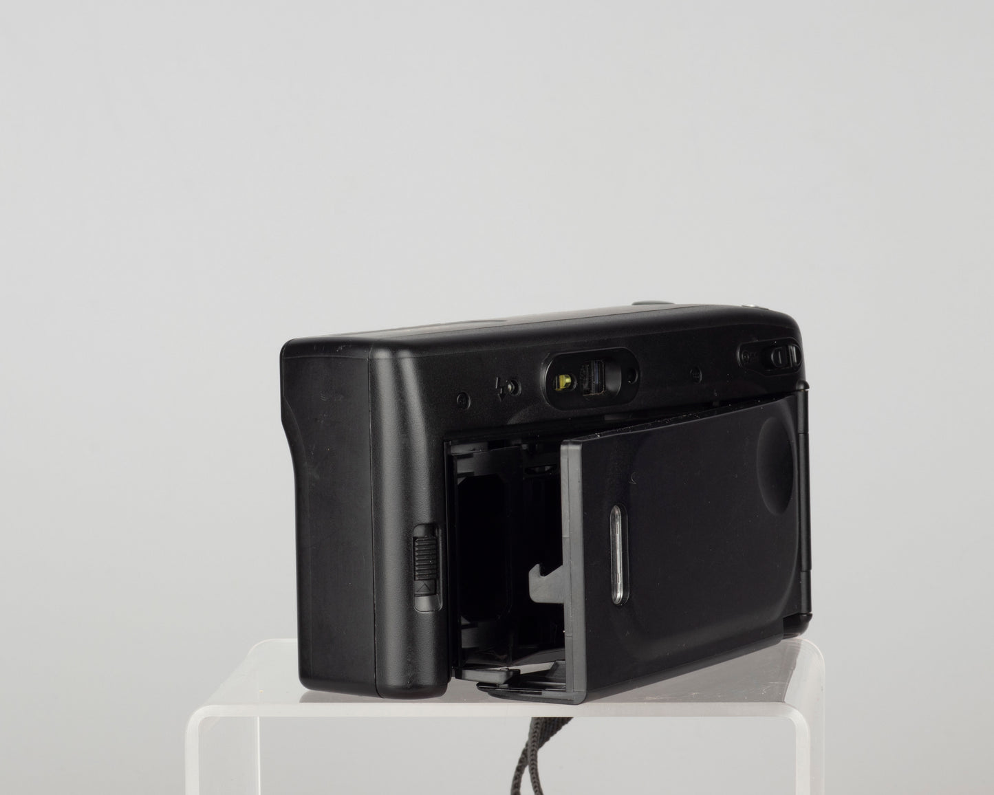 Fujifilm DL-80 35mm film camera (serial 80818192)