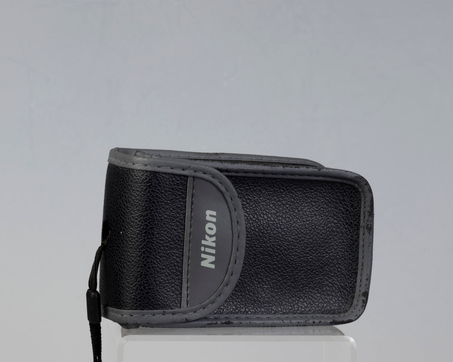 Appareil photo Nikon AF240SV 35 mm avec étui (série 5837134)