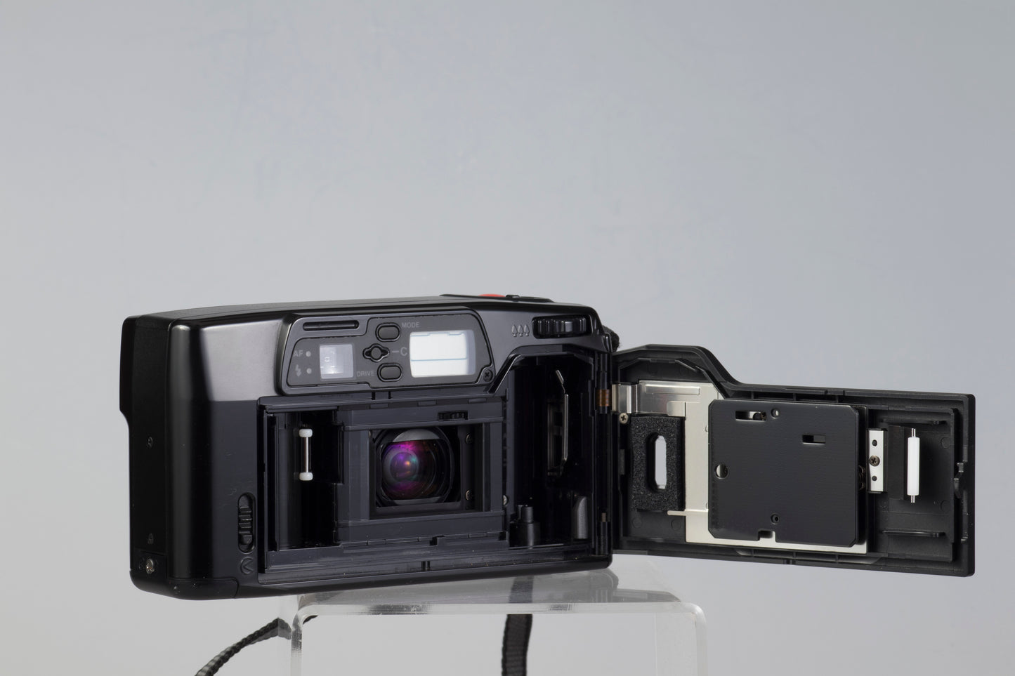 Appareil photo Pentax Zoom 70-X 35 mm avec étui (série 8033387)