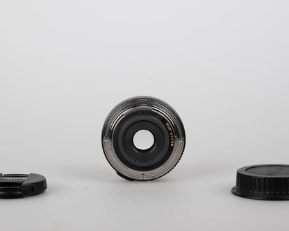 Objectif Canon EF-S 24mm 1:2.8 STM (numéro de série 6411106681)