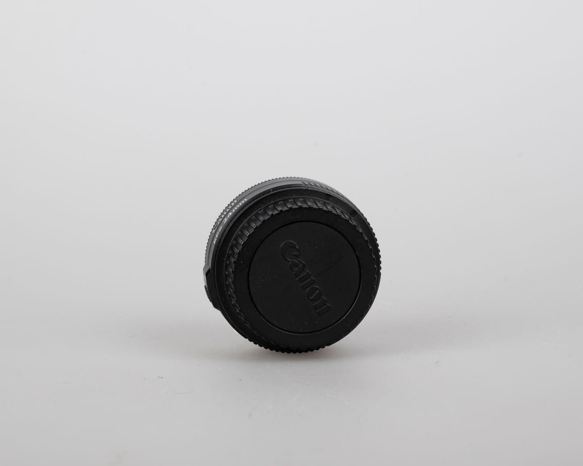 Objectif Canon EF-S 24mm 1:2.8 STM (numéro de série 6411106681)