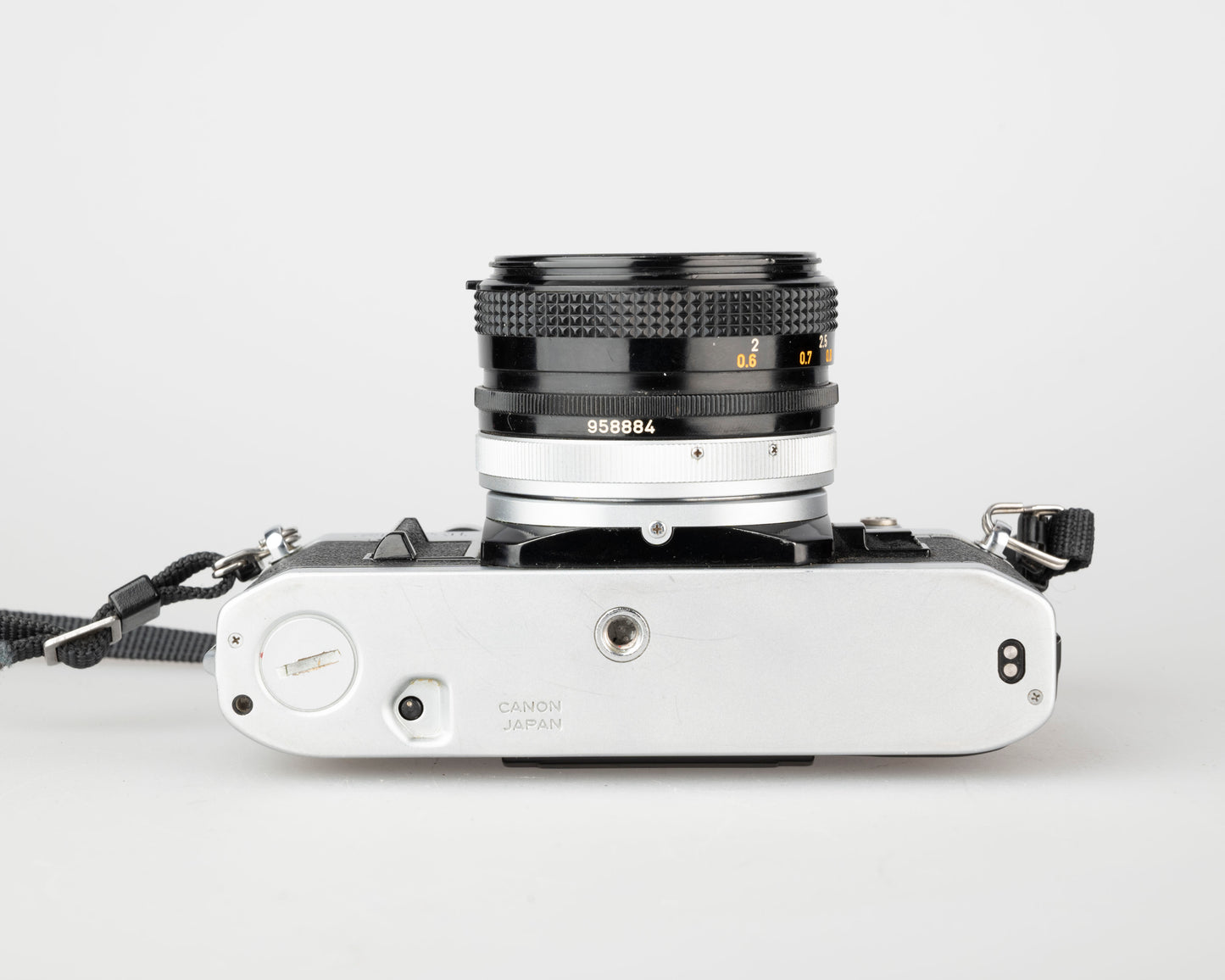 Canon AT-1 35 mm SLR avec objectif Canon FD 50 mm f1.8
