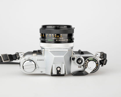 Canon AT-1 35 mm SLR avec objectif Canon FD 50 mm f1.8