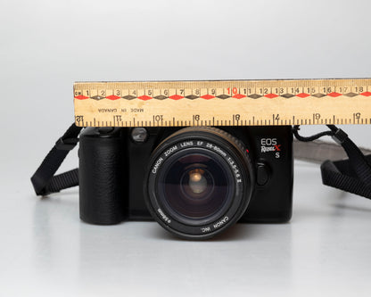 Canon EOS Rebel XS Kit reflex 35mm avec objectif EF 35-80mm + sac pour appareil photo + boîte