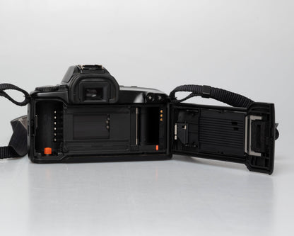 Canon EOS Rebel XS Kit reflex 35mm avec objectif EF 35-80mm + sac pour appareil photo + boîte