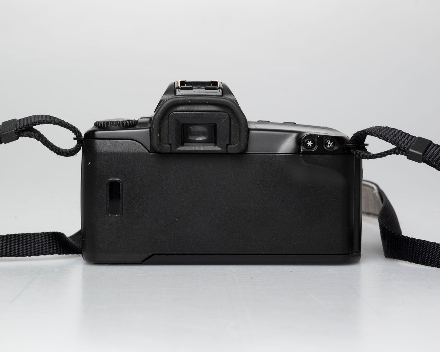 Canon EOS Rebel XS Kit reflex 35mm avec objectif EF 35-80mm + sac pour appareil photo + boîte