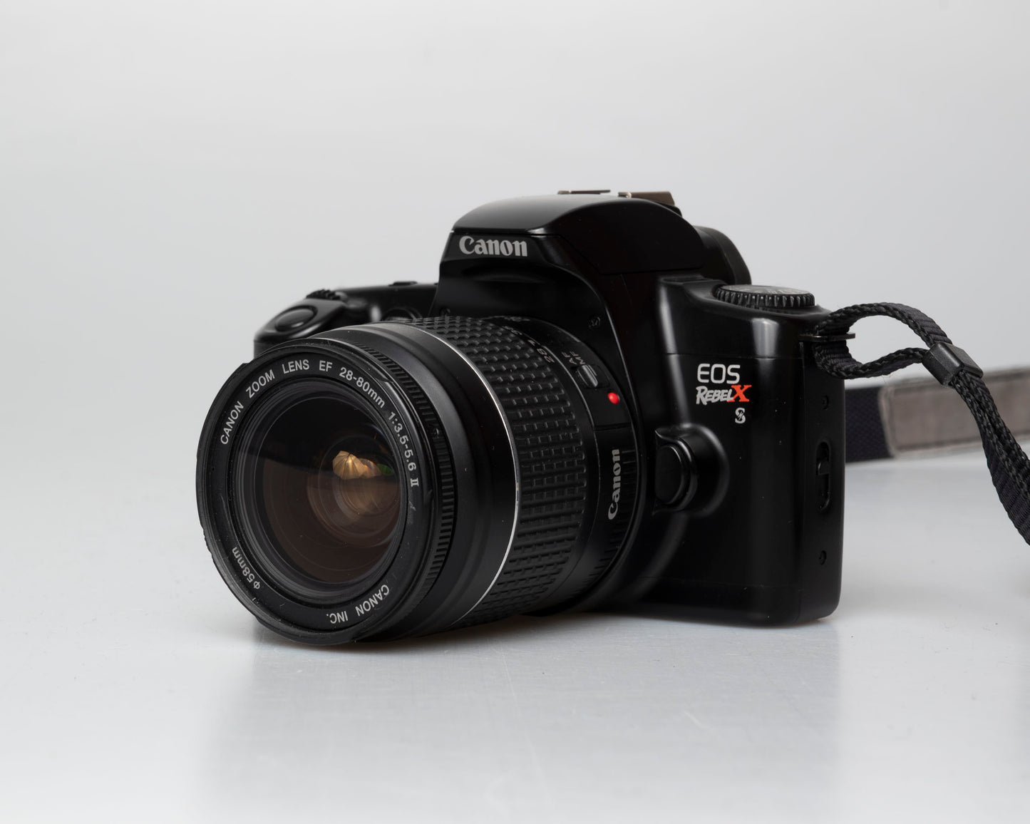 Canon EOS Rebel XS Kit reflex 35mm avec objectif EF 35-80mm + sac pour appareil photo + boîte