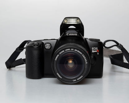 Canon EOS Rebel XS Kit reflex 35mm avec objectif EF 35-80mm + sac pour appareil photo + boîte