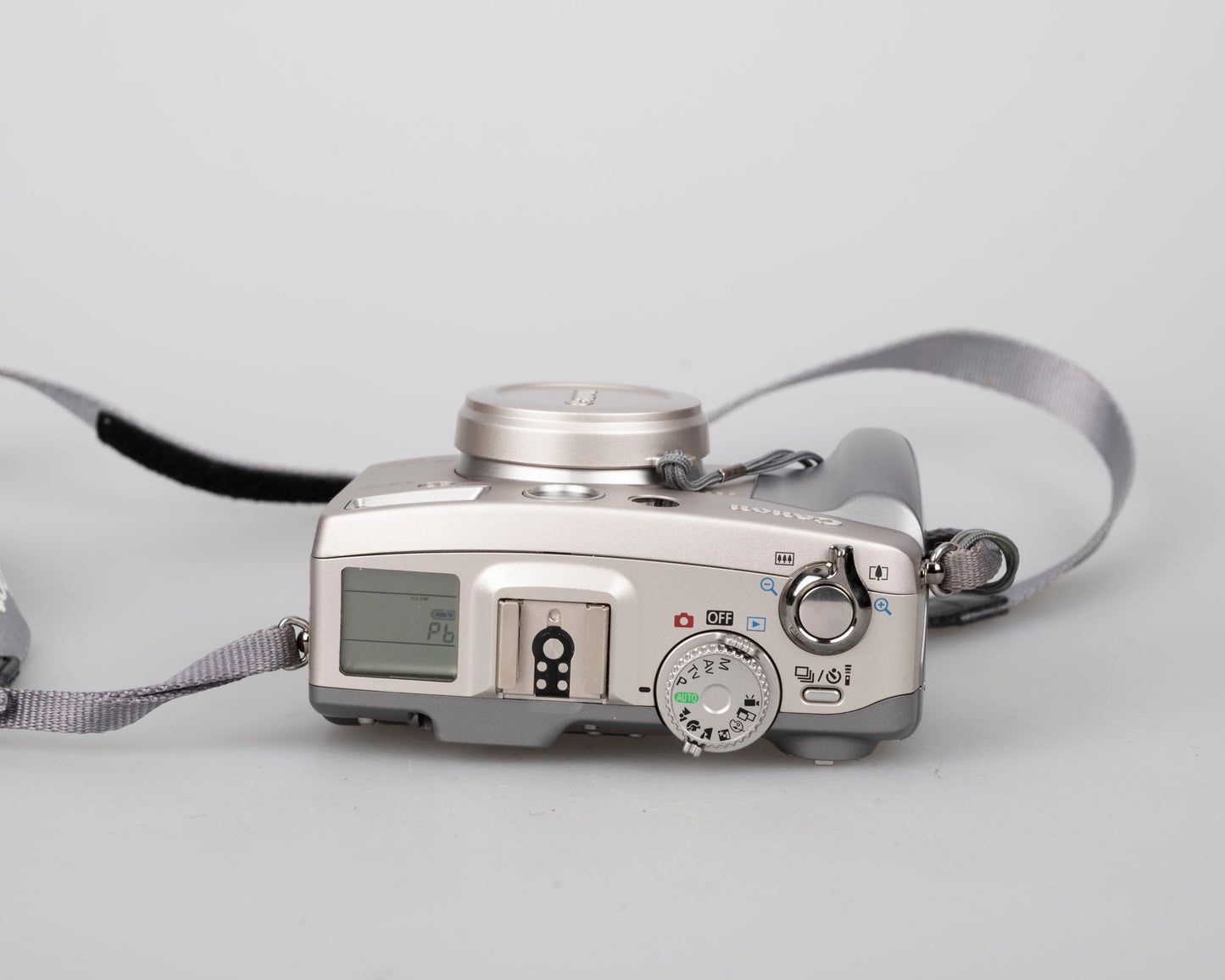 Canon Powershot G2 digicam w/ 4 MP CCD sensor; includes 256MB CF card + 2 batteries w/ charger + original box, manuals & accessories