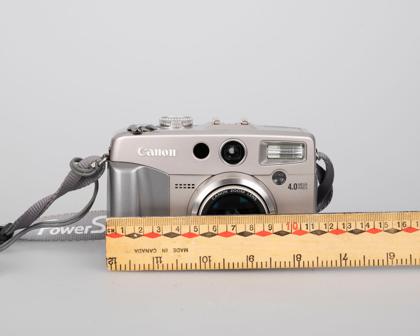 Canon Powershot G2 digicam w/ 4 MP CCD sensor; includes 256MB CF card + 2 batteries w/ charger + original box, manuals & accessories