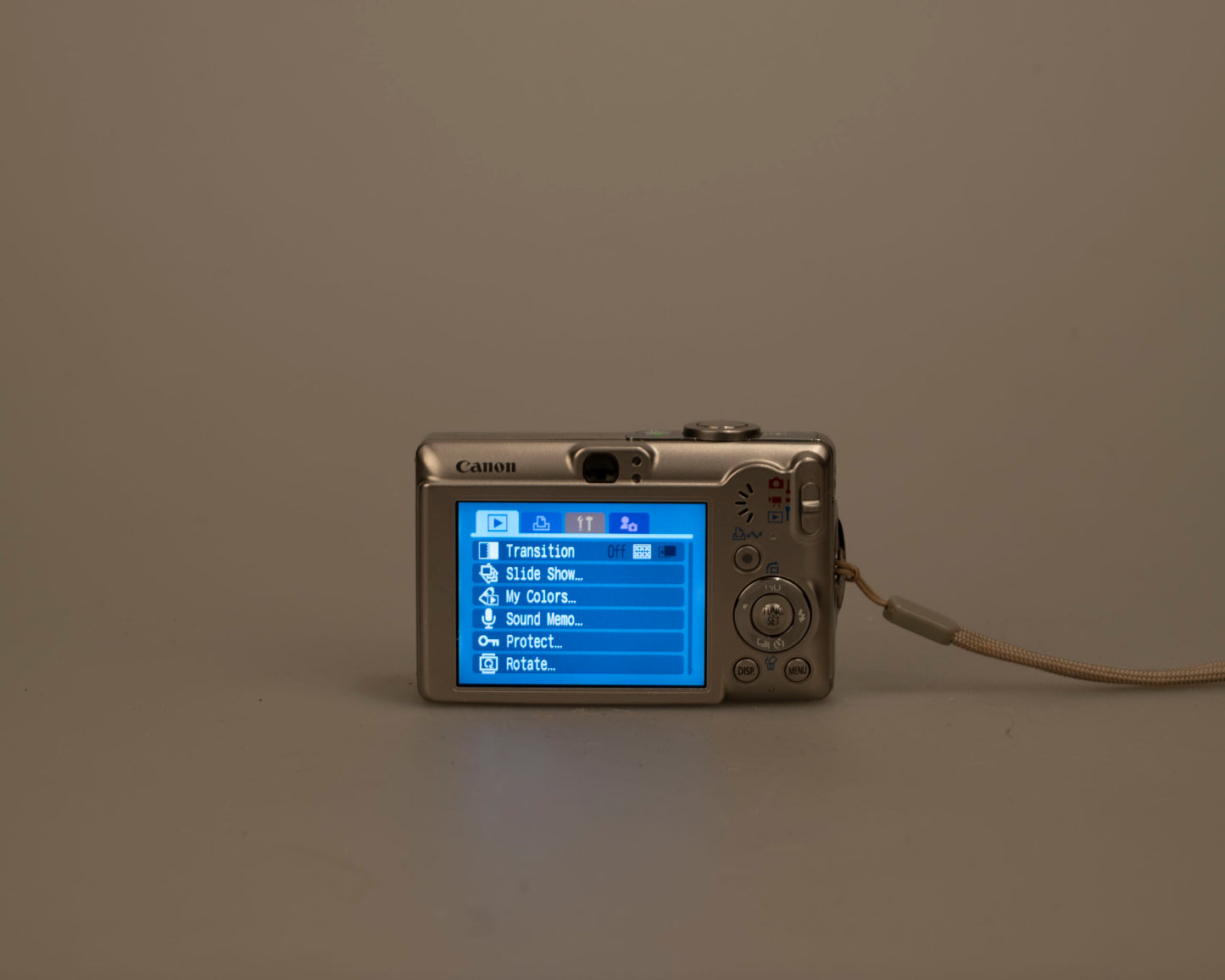 Canon Powershot SD600 Digital Elph 6MP CCD digicam w/ 2GB SD card + battery + charger