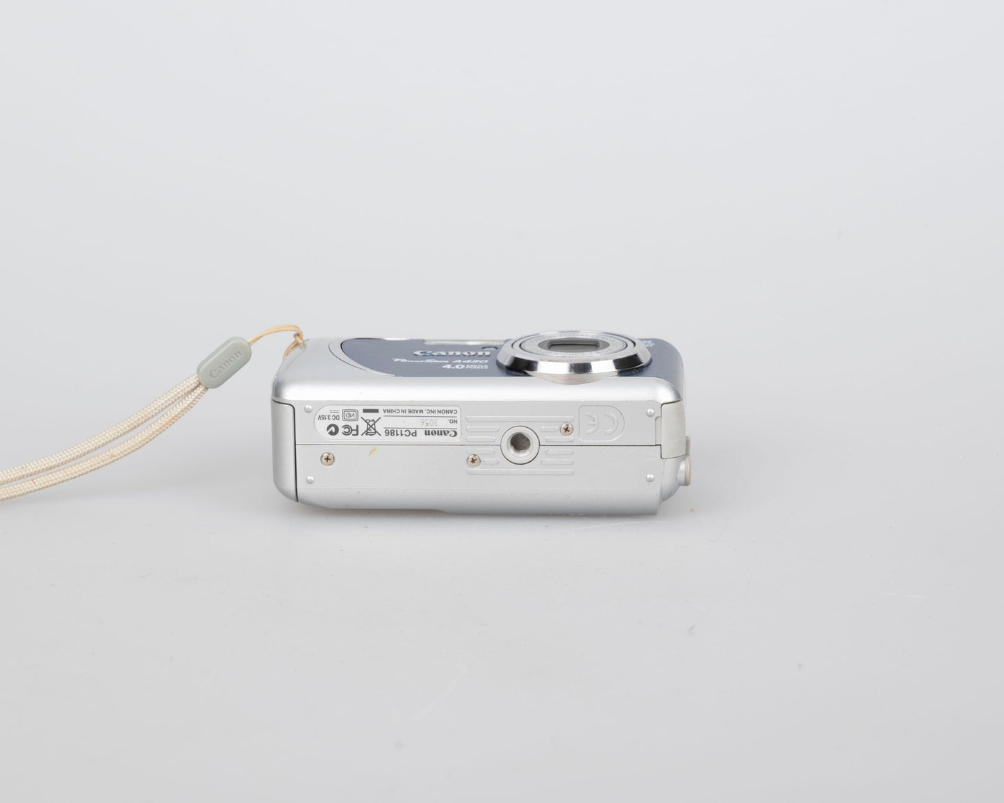 Canon Powershot A430 4MP CCD sensor digicam w/ 2GB SD + box + A/V cable (uses AA batteries)