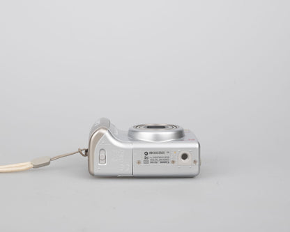 Canon Powershot A530 digicam w/ 5 MP CCD sensor; includes 512MB SD card (uses AA batteries) + original box & manual