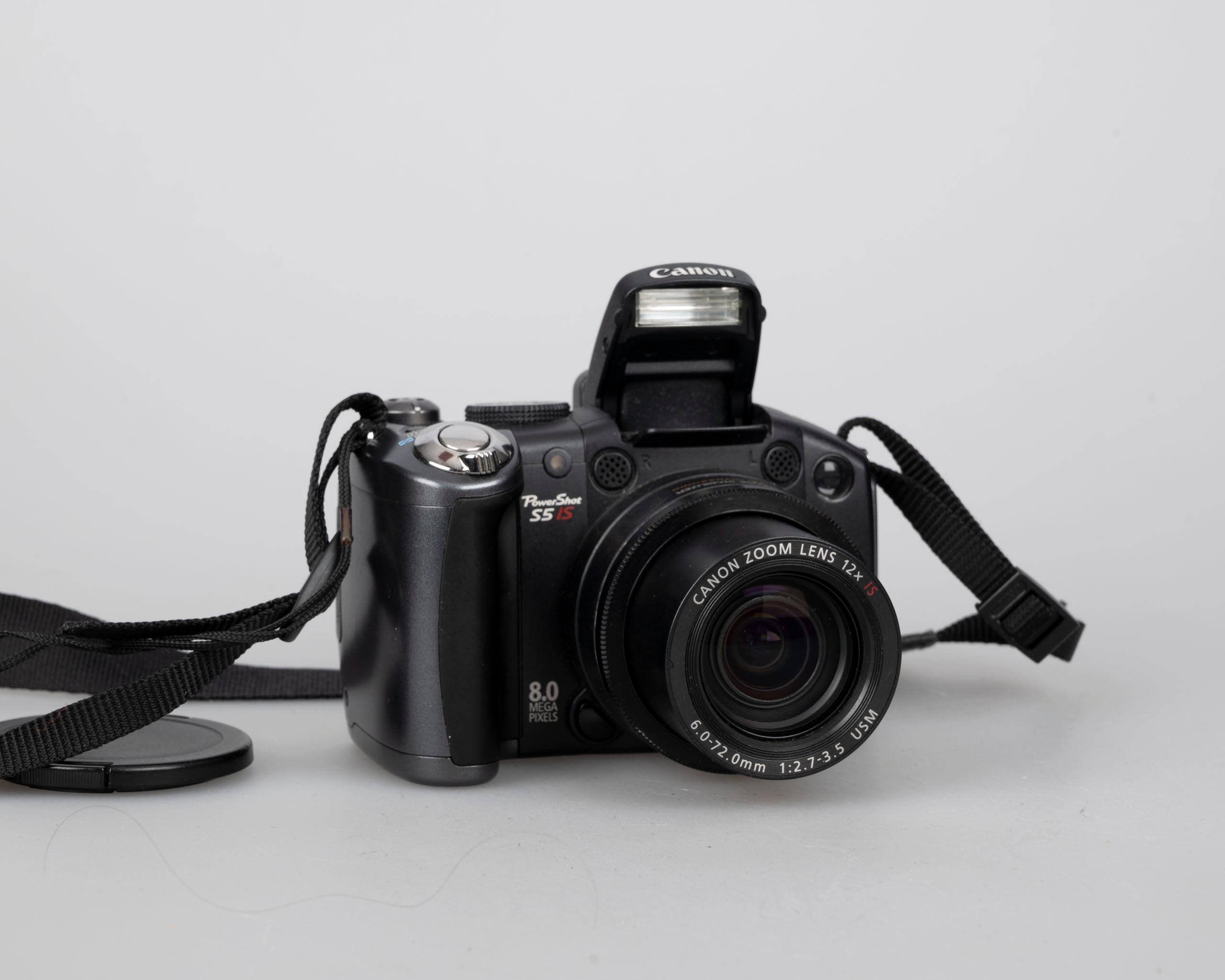 Canon PowerShot S5 IS デジタルカメラ Canon Powershot S5 IS digicam w/ 8 MP CCD sensor + 4 GB SD card
