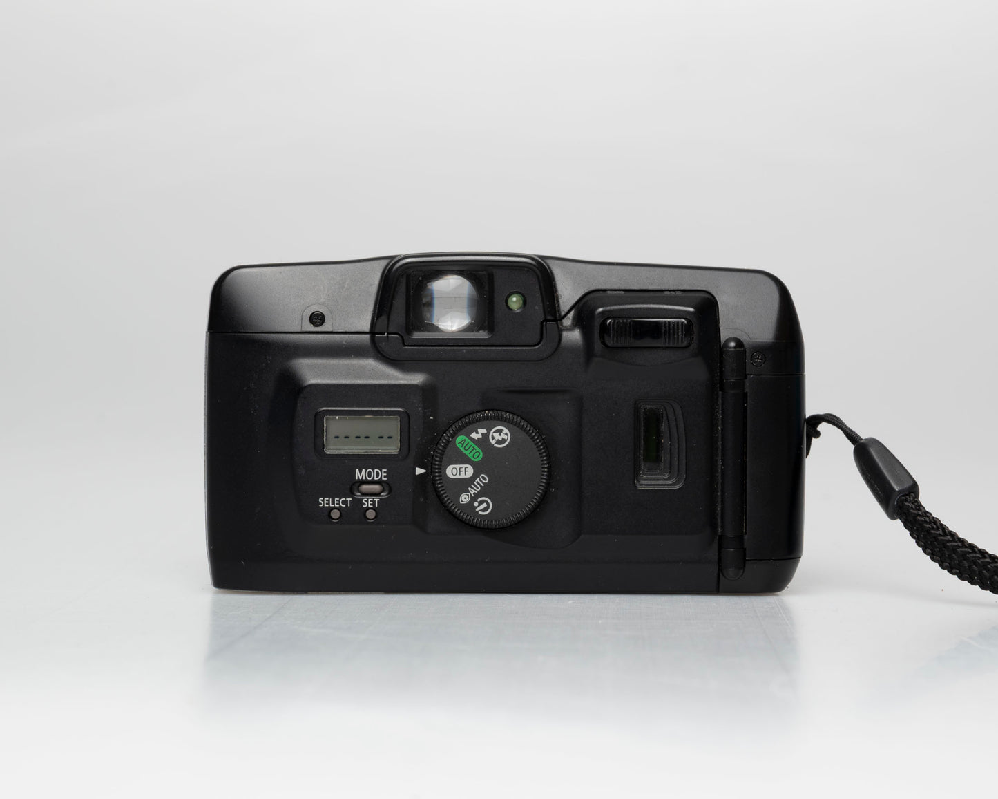 Canon Sure Shot Zoom 76 Date 35mm film camera w/ case (serial 4575391)