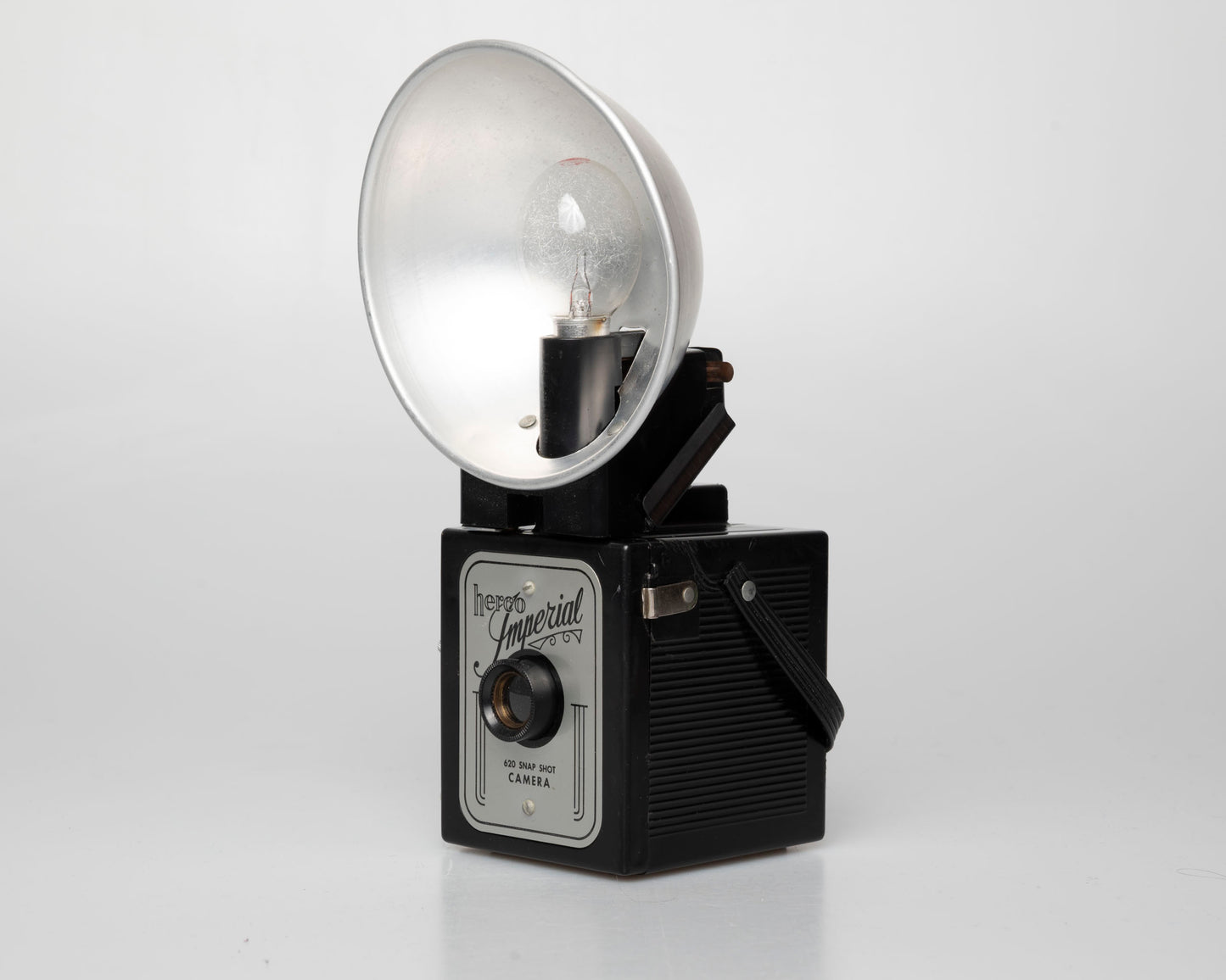 Herco Imperial 620 Snap Shot camera with flash-holder