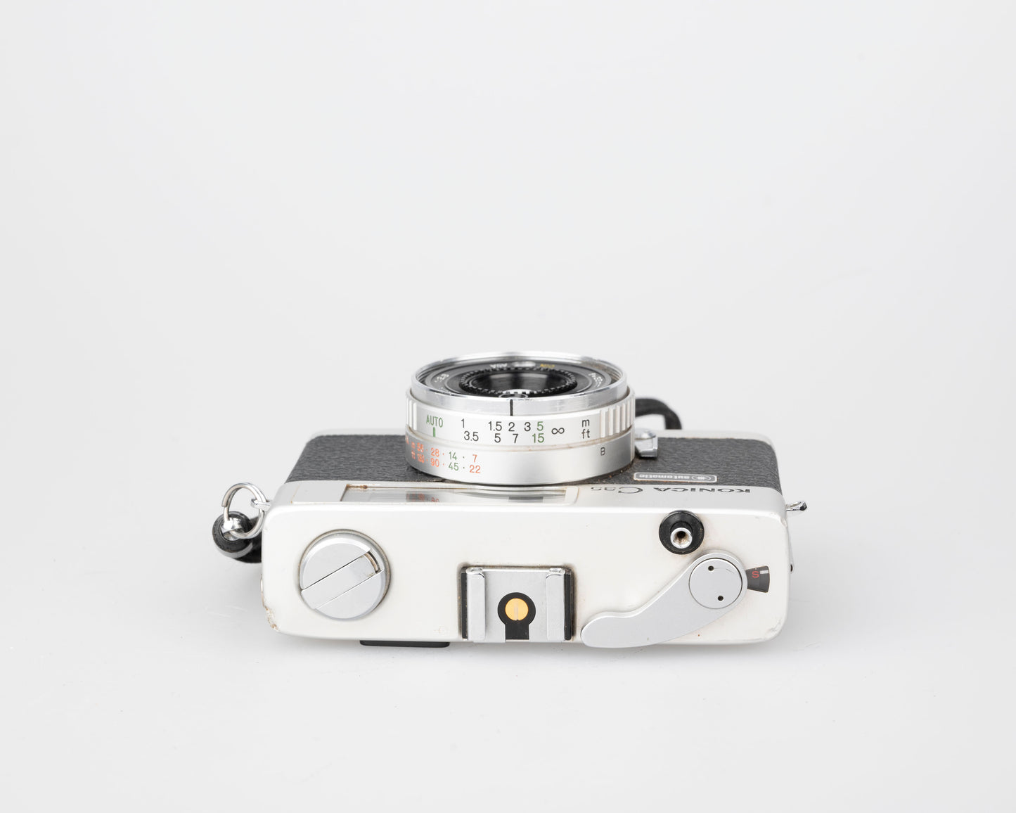 Konica C35 Appareil photo télémétrique ultra-compact automatique 35 mm avec objectif Hexanon 38 mm