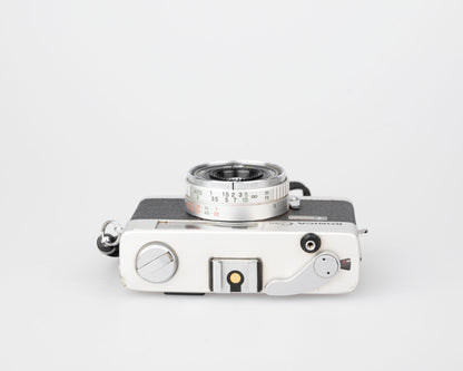 Konica C35 Appareil photo télémétrique ultra-compact automatique 35 mm avec objectif Hexanon 38 mm