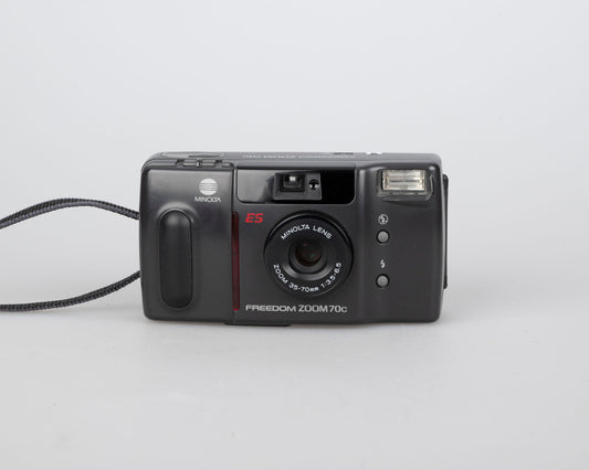 Minolta Freedom Zoom 70c 35mm camera w/ case (serial 3520838)