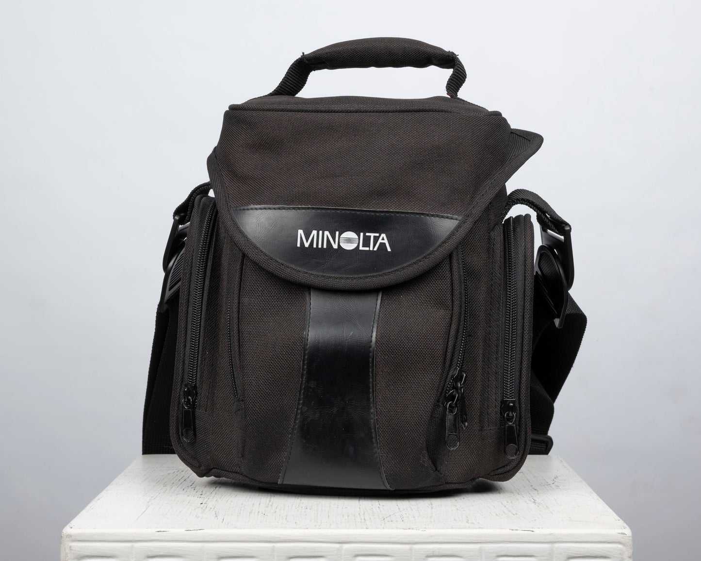 Sac bandoulière compact noir pour appareil photo Minolta