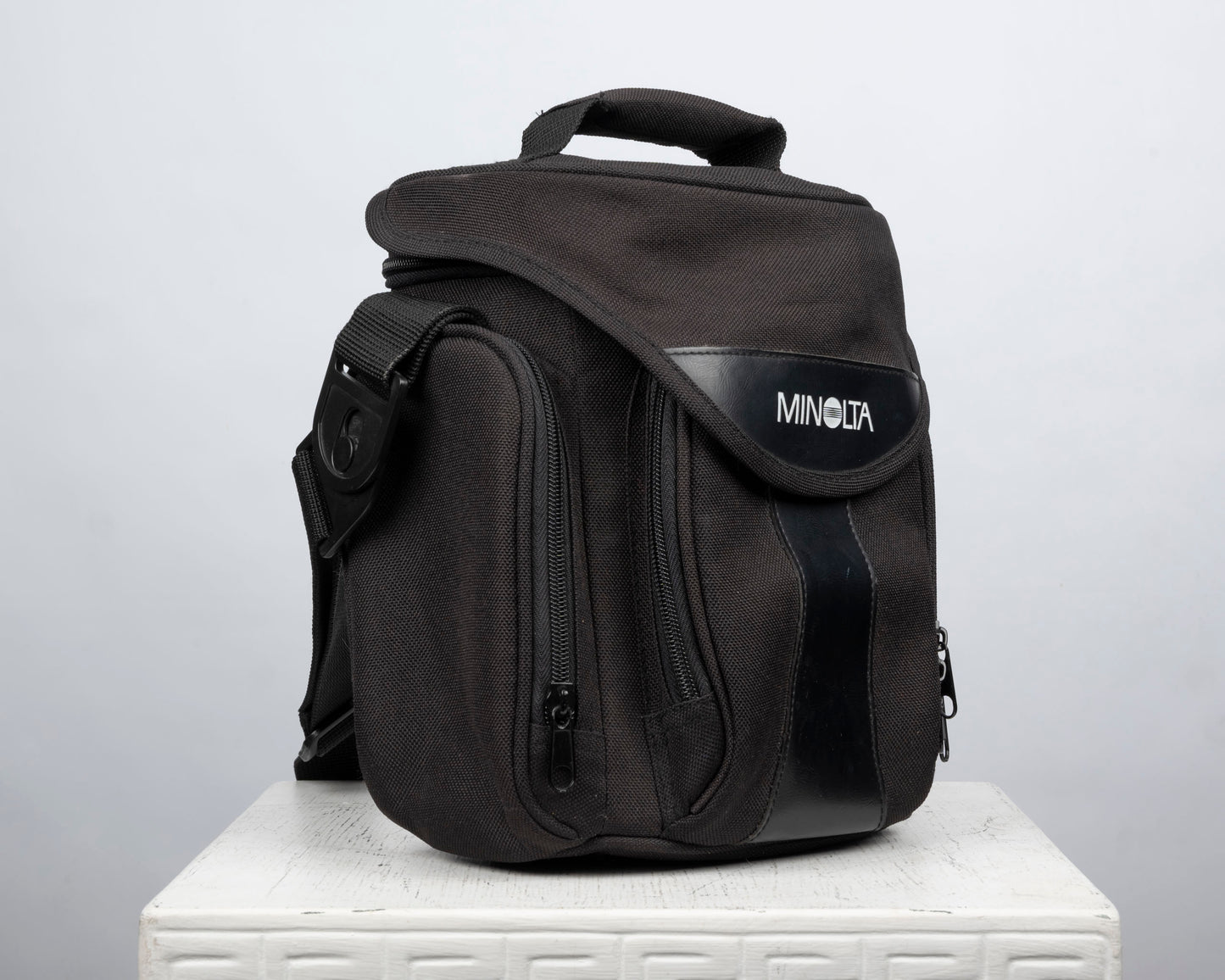 Sac bandoulière compact noir pour appareil photo Minolta