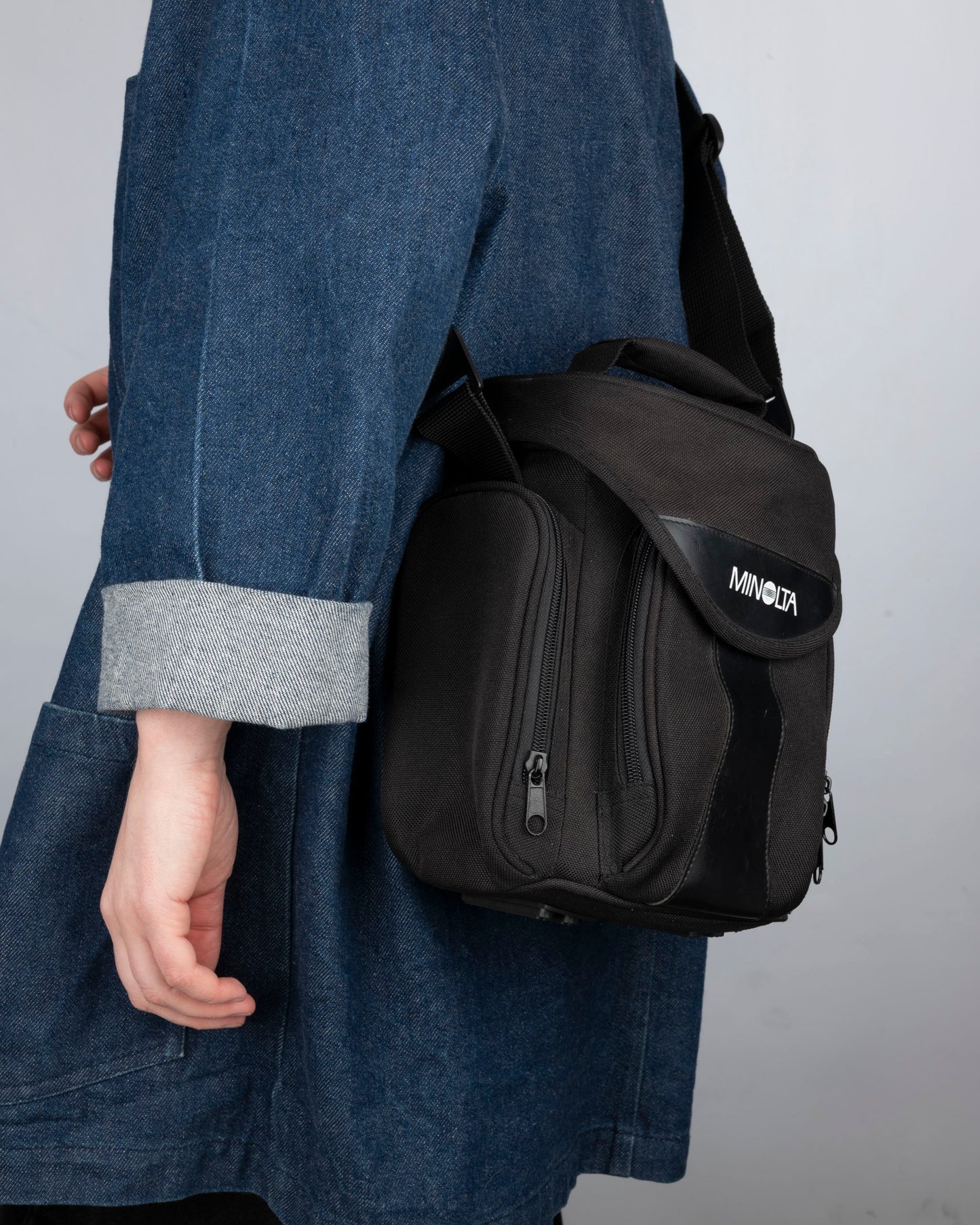 Sac bandoulière compact noir pour appareil photo Minolta