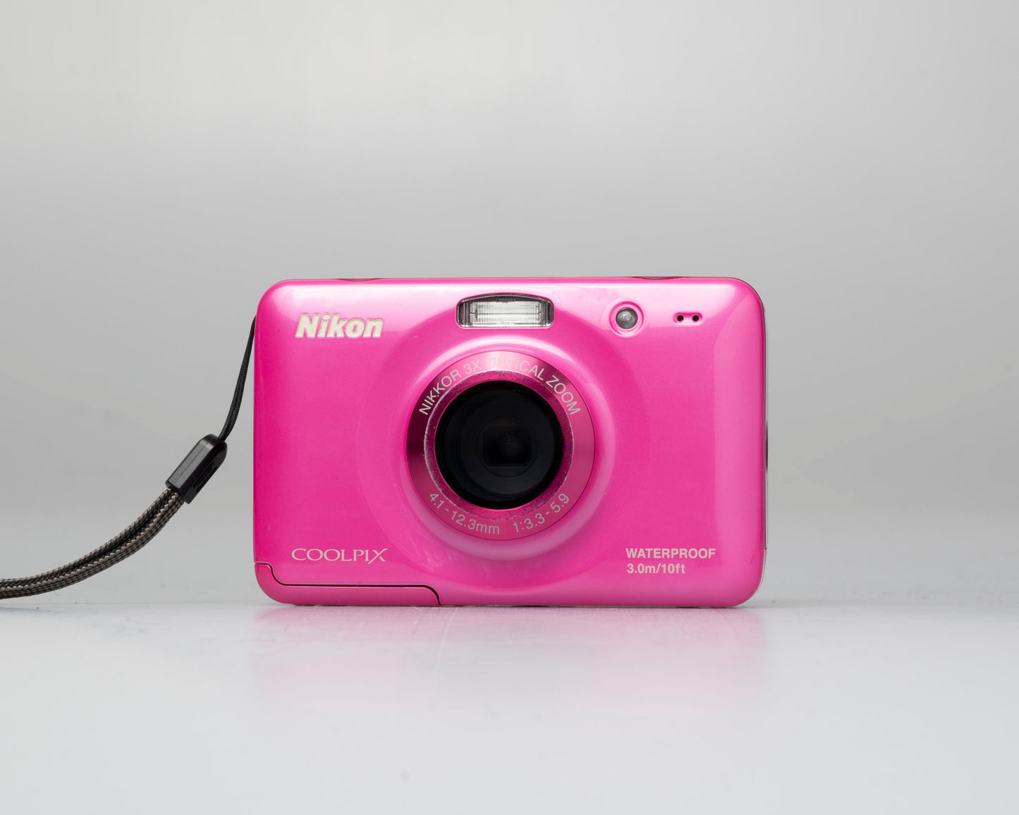 Nikon Coolpix S30 10 MP digicam w/ 4GB SD card (serial 52004673)