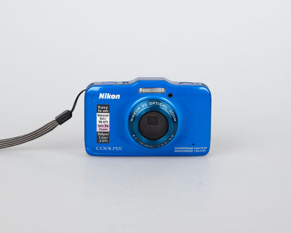 Nikon Coolpix S31 10 MP digicam w/ 4GB SD card + battery + charger