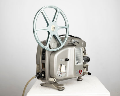 Projecteur de cinéma Paillard Bolex 18-5 8 mm avec bobine réceptrice