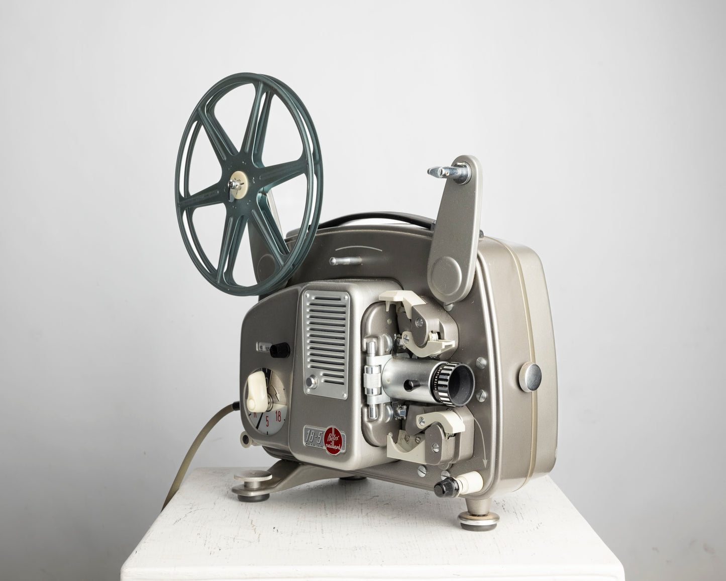 Projecteur de cinéma Paillard Bolex 18-5 8 mm avec bobine réceptrice