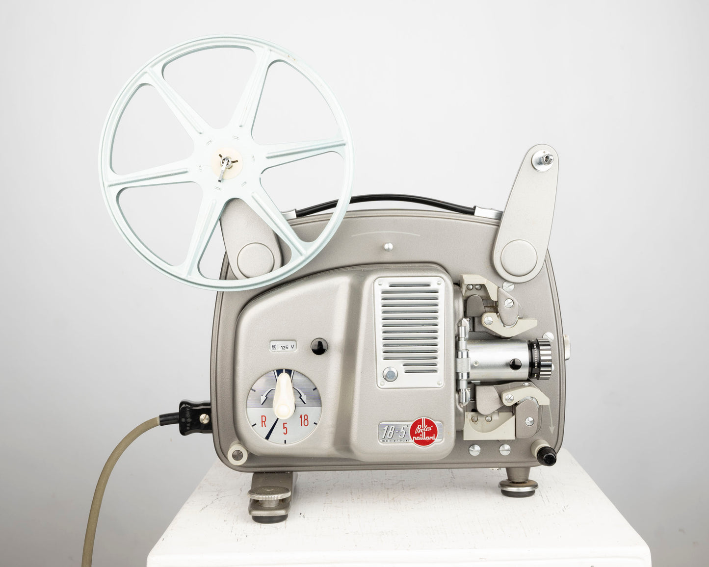Projecteur de cinéma Paillard Bolex 18-5 8 mm avec bobine réceptrice