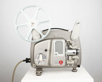 Projecteur de cinéma Paillard Bolex 18-5 8 mm avec bobine réceptrice