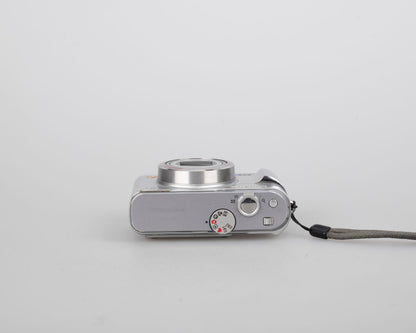 Panasonic Lumix DMC-LZ1 4 MP CCD sensor digicam (uses AA batteries + SD card memory)