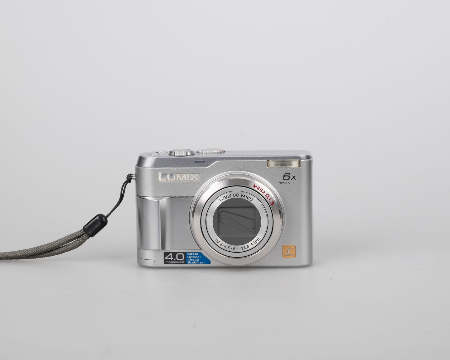 Panasonic Lumix DMC-LZ1 4 MP CCD sensor digicam (uses AA batteries + SD card memory)