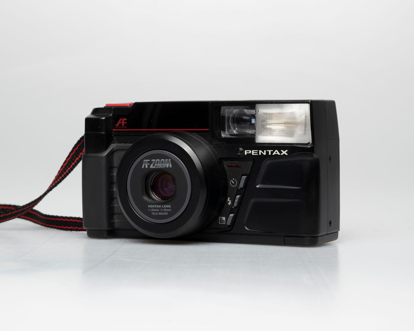 Pentax Zoom-70 (IQZoom) 35mm camera w/case (serial 5186332)