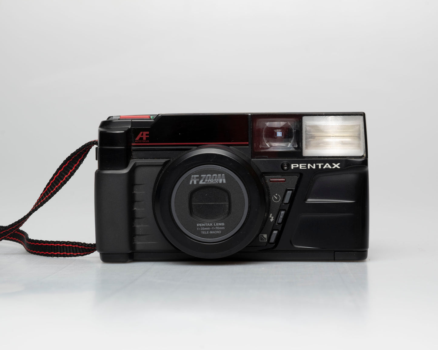 Pentax Zoom-70 (IQZoom) 35mm camera w/case (serial 5186332)